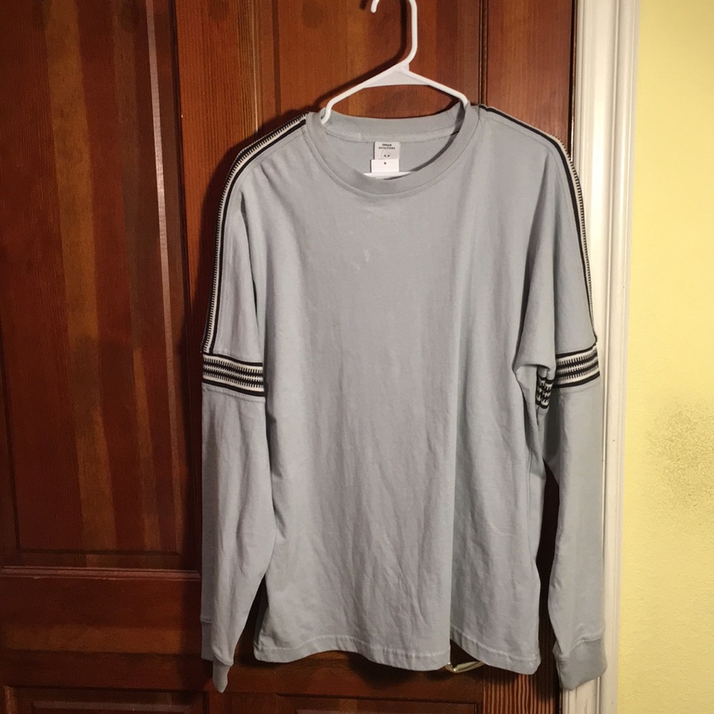 Patterned long sleeve shirt